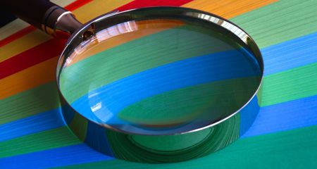 magnifying lens
